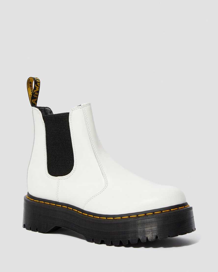 bílé dámské boty dr. martens 2976 smooth na platformě chelsea