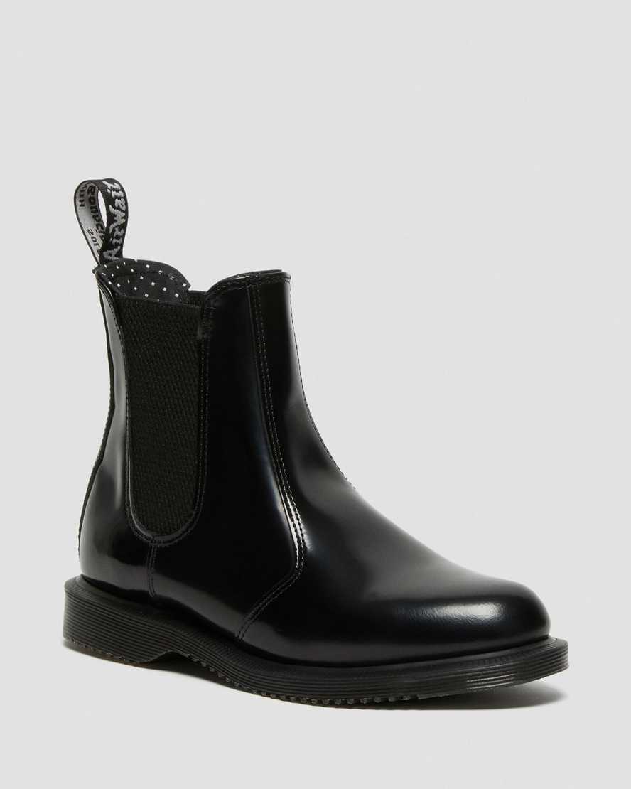 Černé dámské chelsea boty dr. martens flora smooth