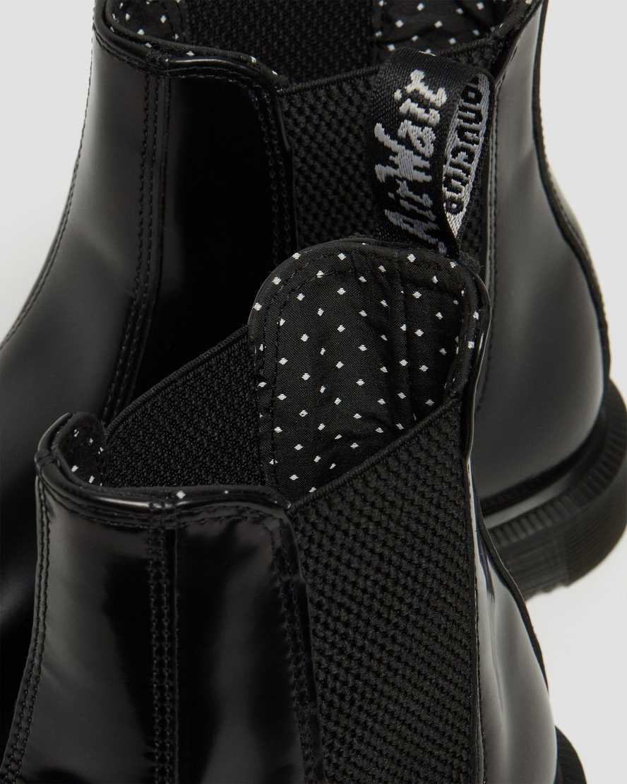Černé dámské chelsea boty dr. martens flora smooth