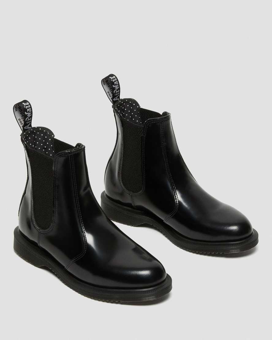 Černé dámské chelsea boty dr. martens flora smooth