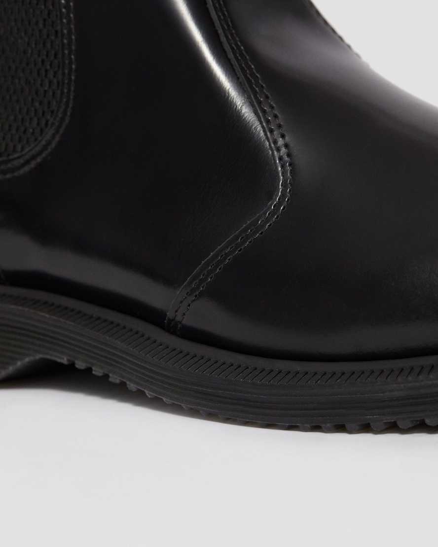 Černé dámské chelsea boty dr. martens flora smooth
