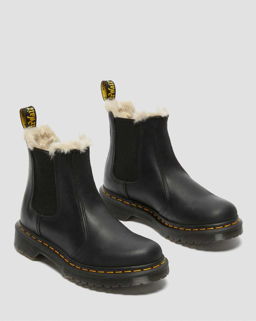 Černé dámské boty dr. martens 2976 s podšívkou z umělé kožešiny chelsea