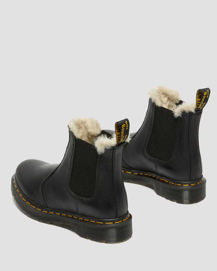 Černé dámské boty dr. martens 2976 s podšívkou z umělé kožešiny chelsea