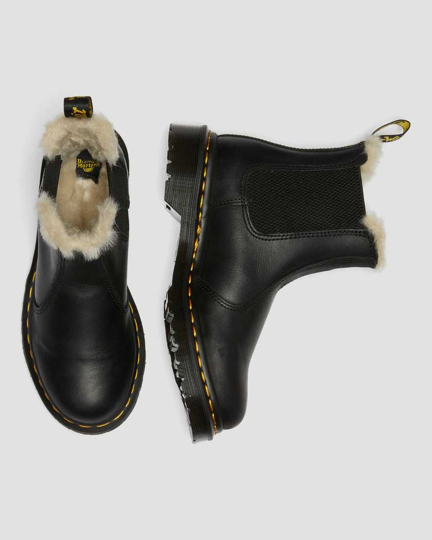 Černé dámské boty dr. martens 2976 s podšívkou z umělé kožešiny chelsea