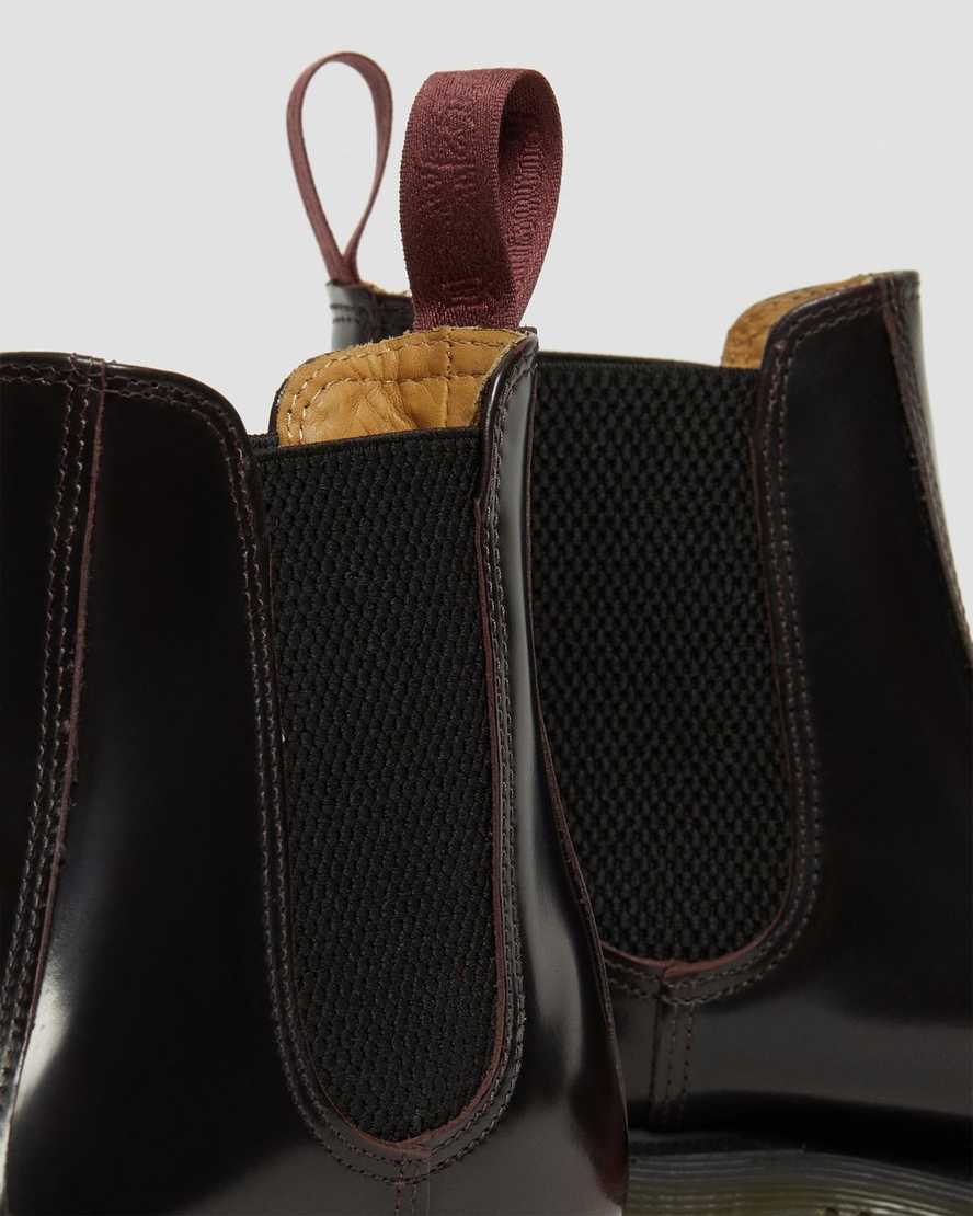 dámské chelsea boty dr. martens flora arcadia v červené barvě