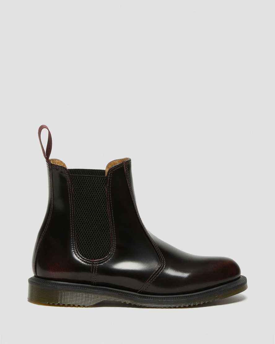 dámské chelsea boty dr. martens flora arcadia v červené barvě