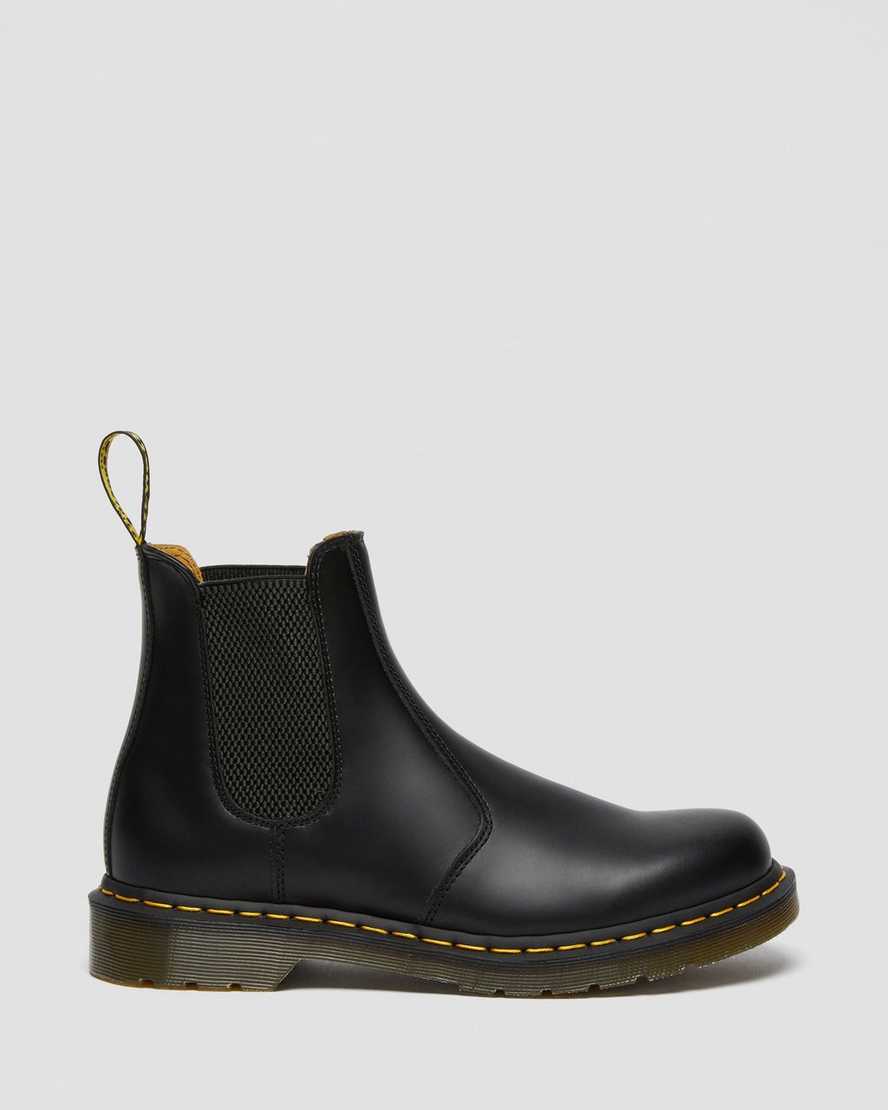 dámské boty dr. martens 2976 yellow stitch smooth chelsea v černé barvě