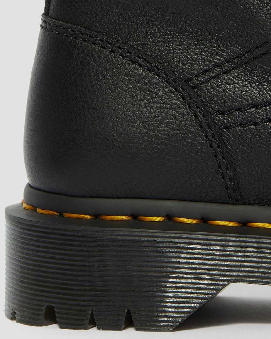 Černé dámské robustní boty dr. martens zuma ii