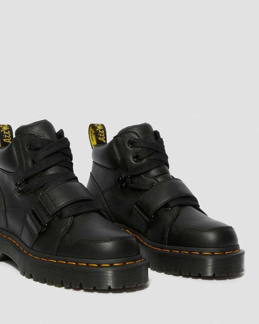 Černé dámské robustní boty dr. martens zuma ii