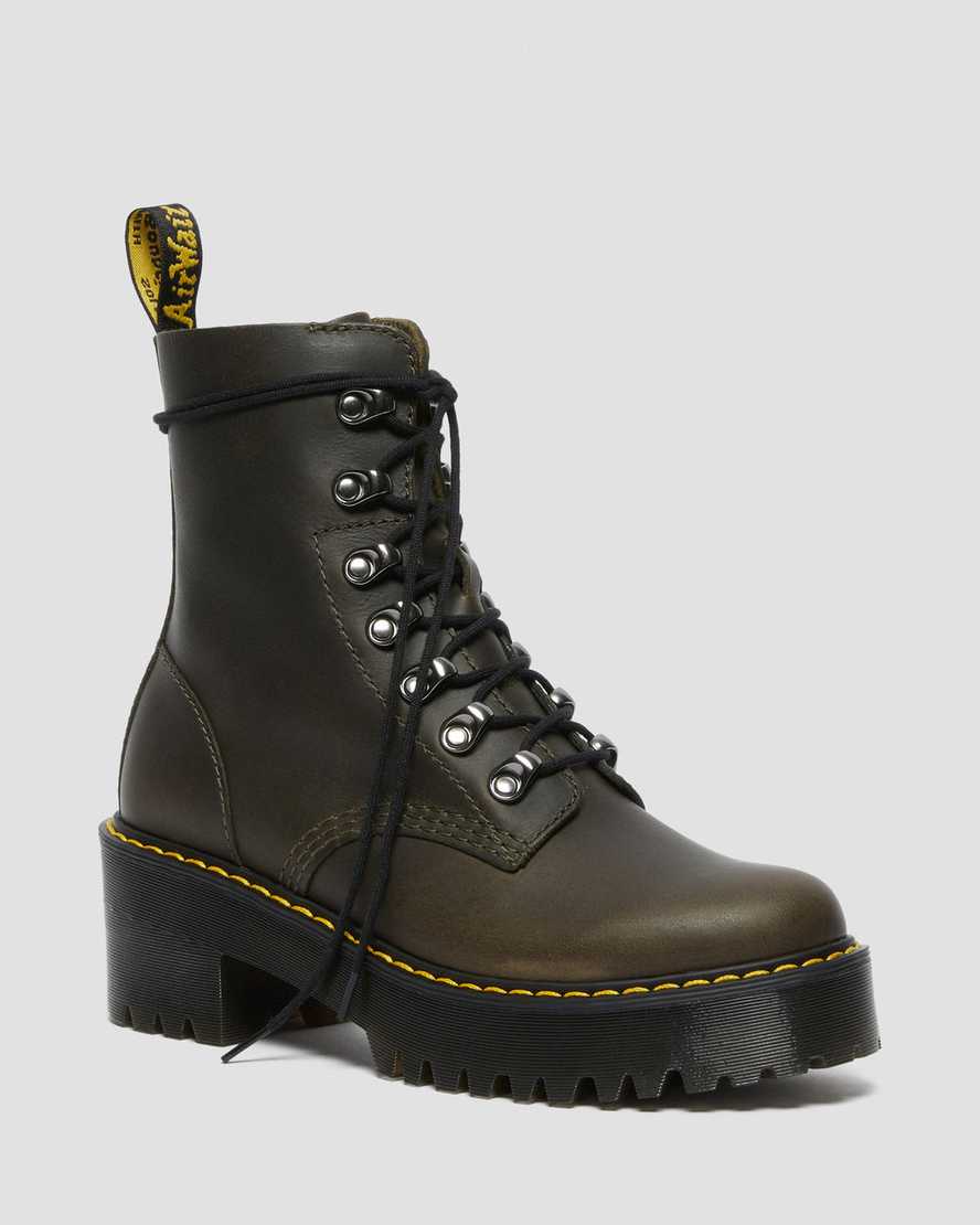hnědé dámské boty na podpatku dr. martens leona