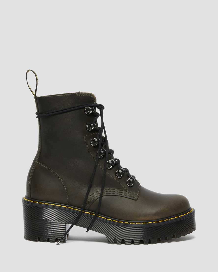 hnědé dámské boty na podpatku dr. martens leona