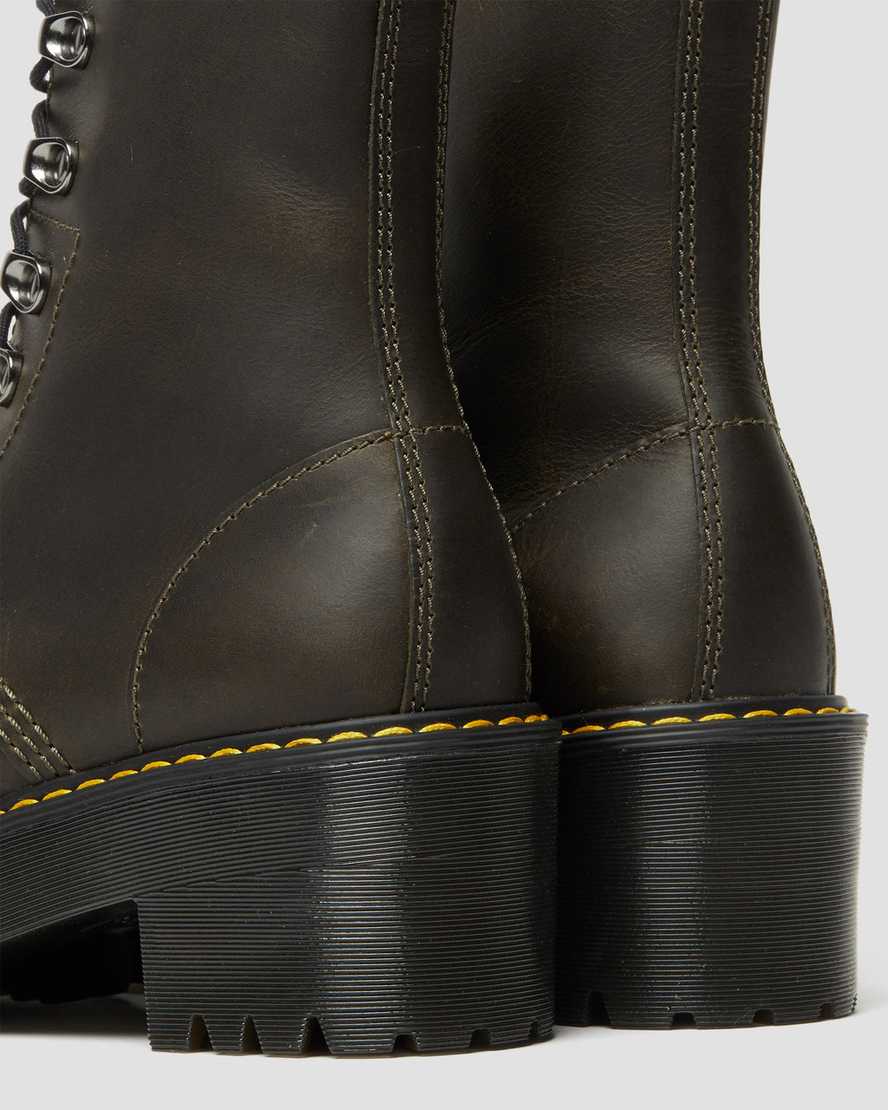 hnědé dámské boty na podpatku dr. martens leona
