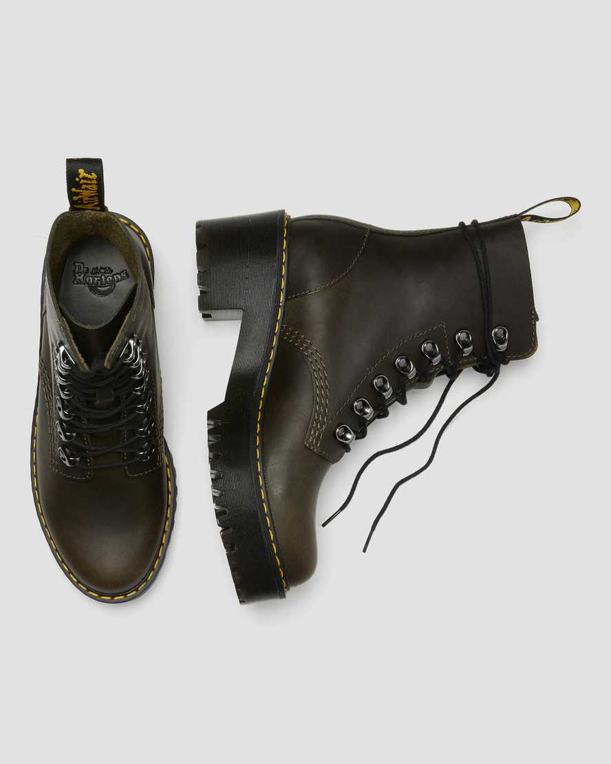 hnědé dámské boty na podpatku dr. martens leona