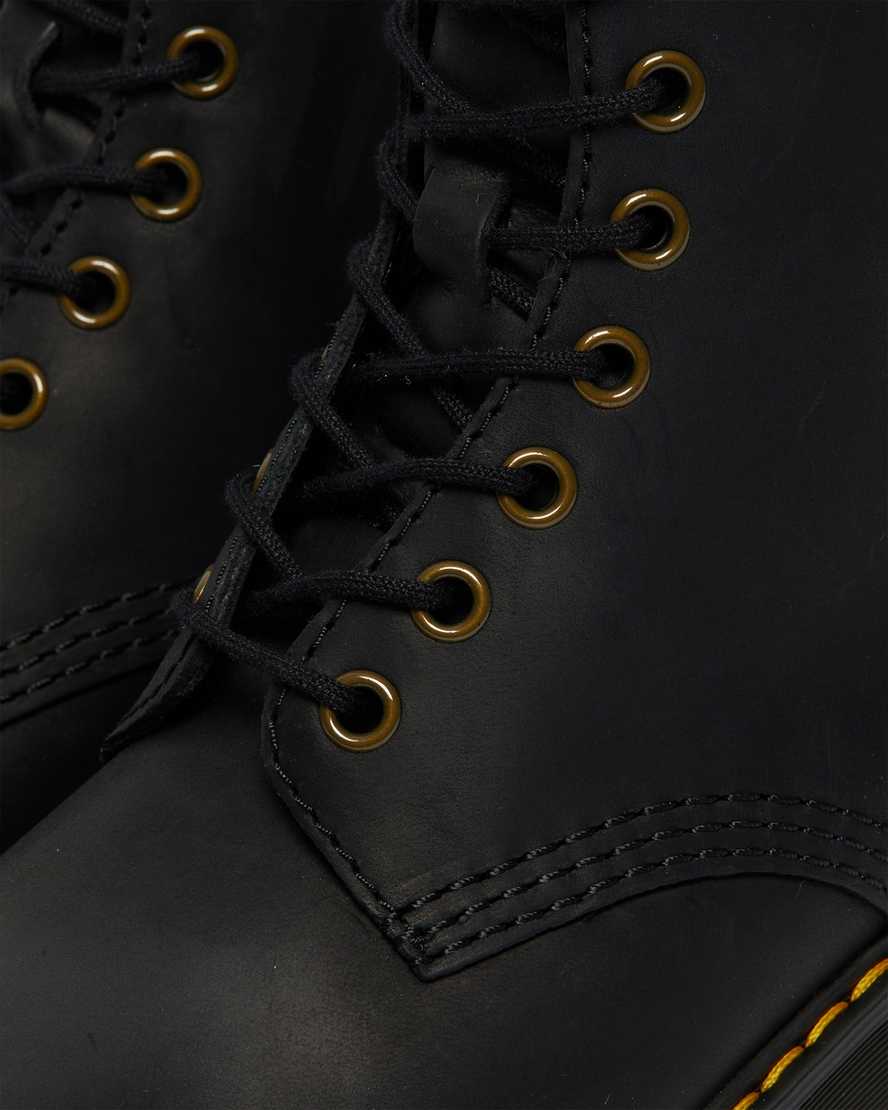 Černé dámské boty na podpatku dr. martens shriver hi wyoming