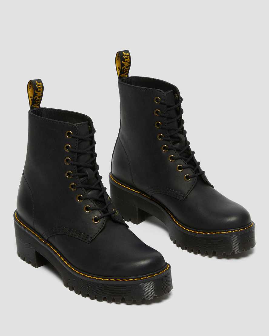 Černé dámské boty na podpatku dr. martens shriver hi wyoming