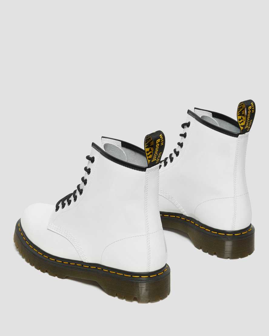 bílé dámské šněrovací boty dr. martens 1460 bex patent