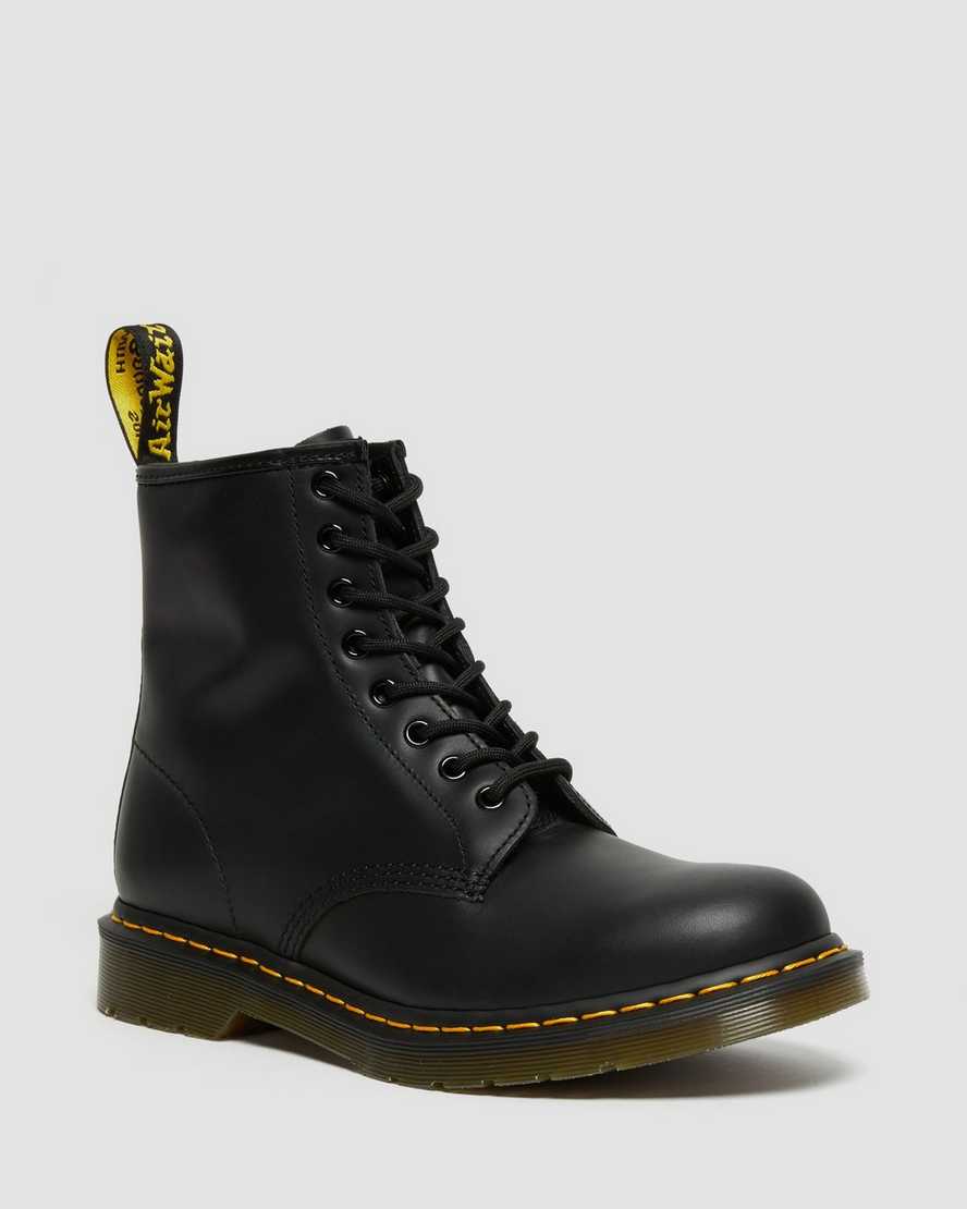 Černé dámské šněrovací boty dr. martens 1460 nappa