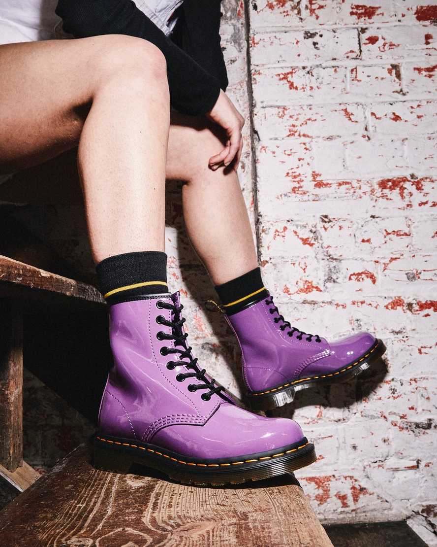 fialové dámské šněrovací boty dr. martens 1460 patent