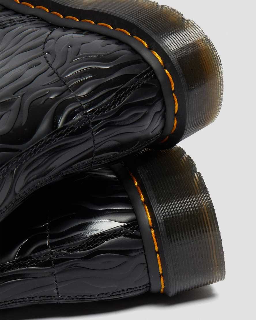Černé dámské šněrovací boty dr. martens 1460 pascal zebra emboss
