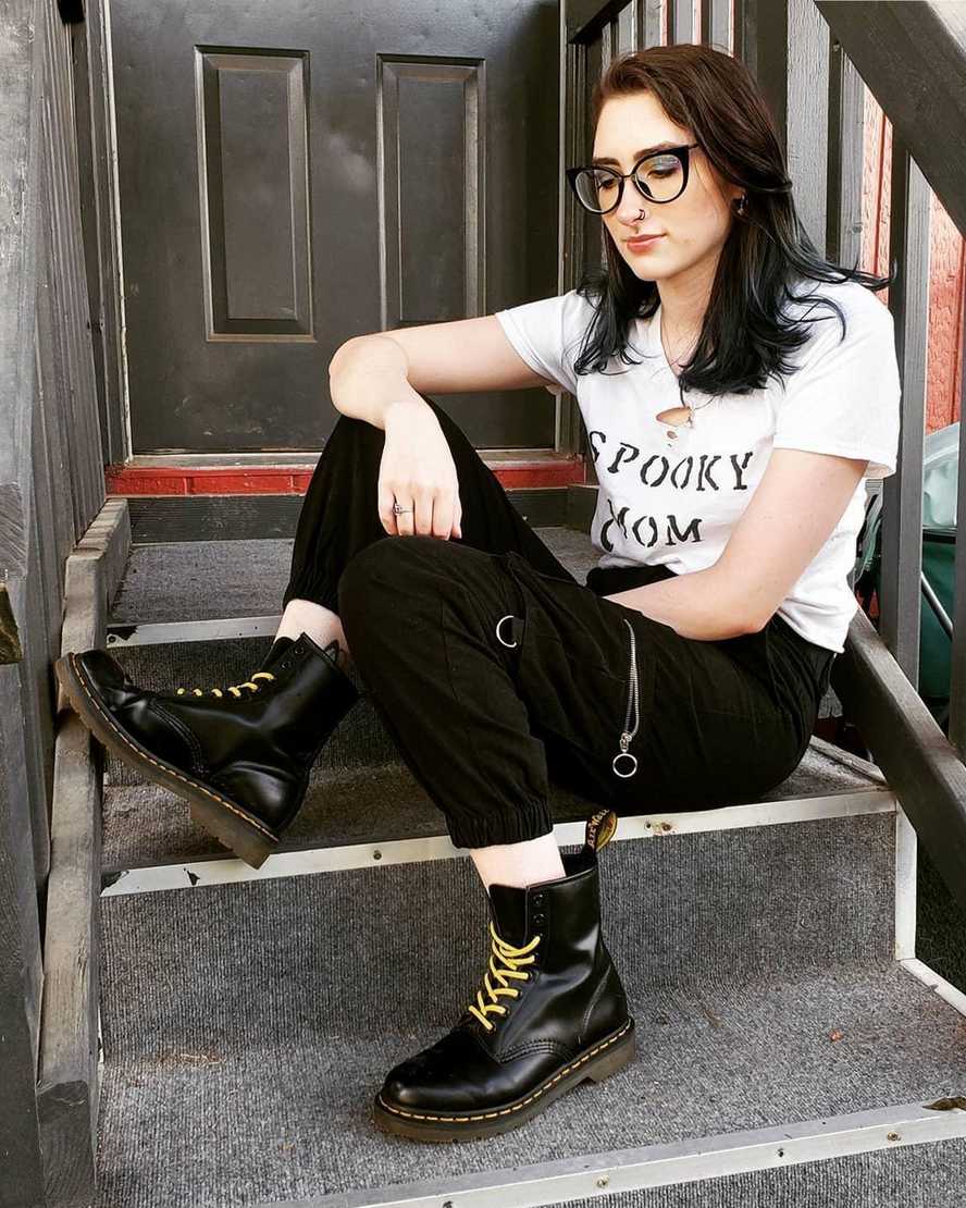 Černé dámské šněrovací boty dr. martens 1460 smooth