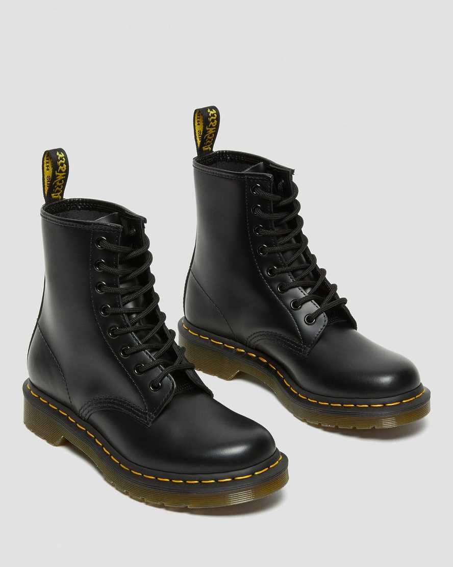 Černé dámské šněrovací boty dr. martens 1460 smooth