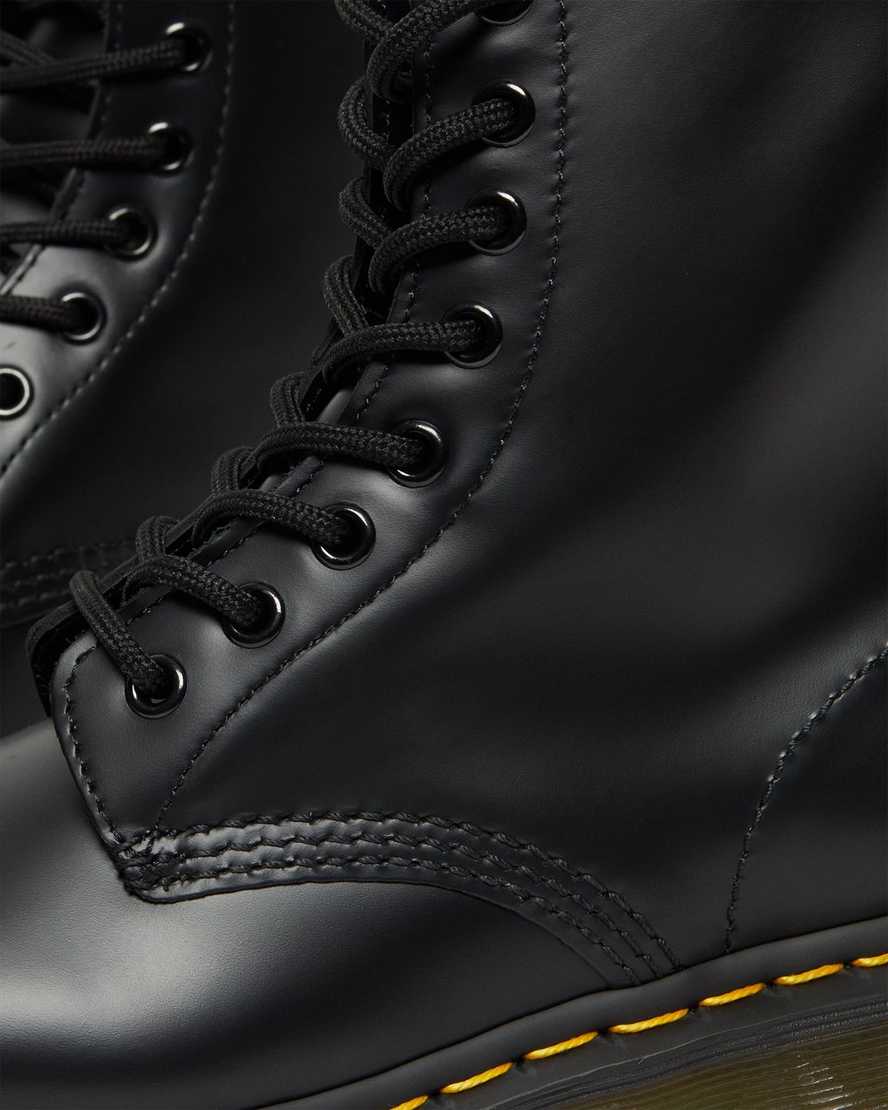 Černé dámské šněrovací boty dr. martens 1460 smooth