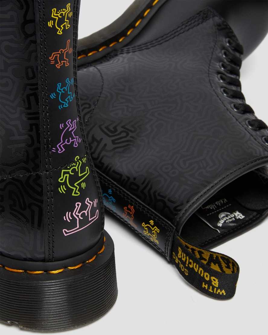 Černé dámské šněrovací boty dr. martens keith haring 1460 smooth
