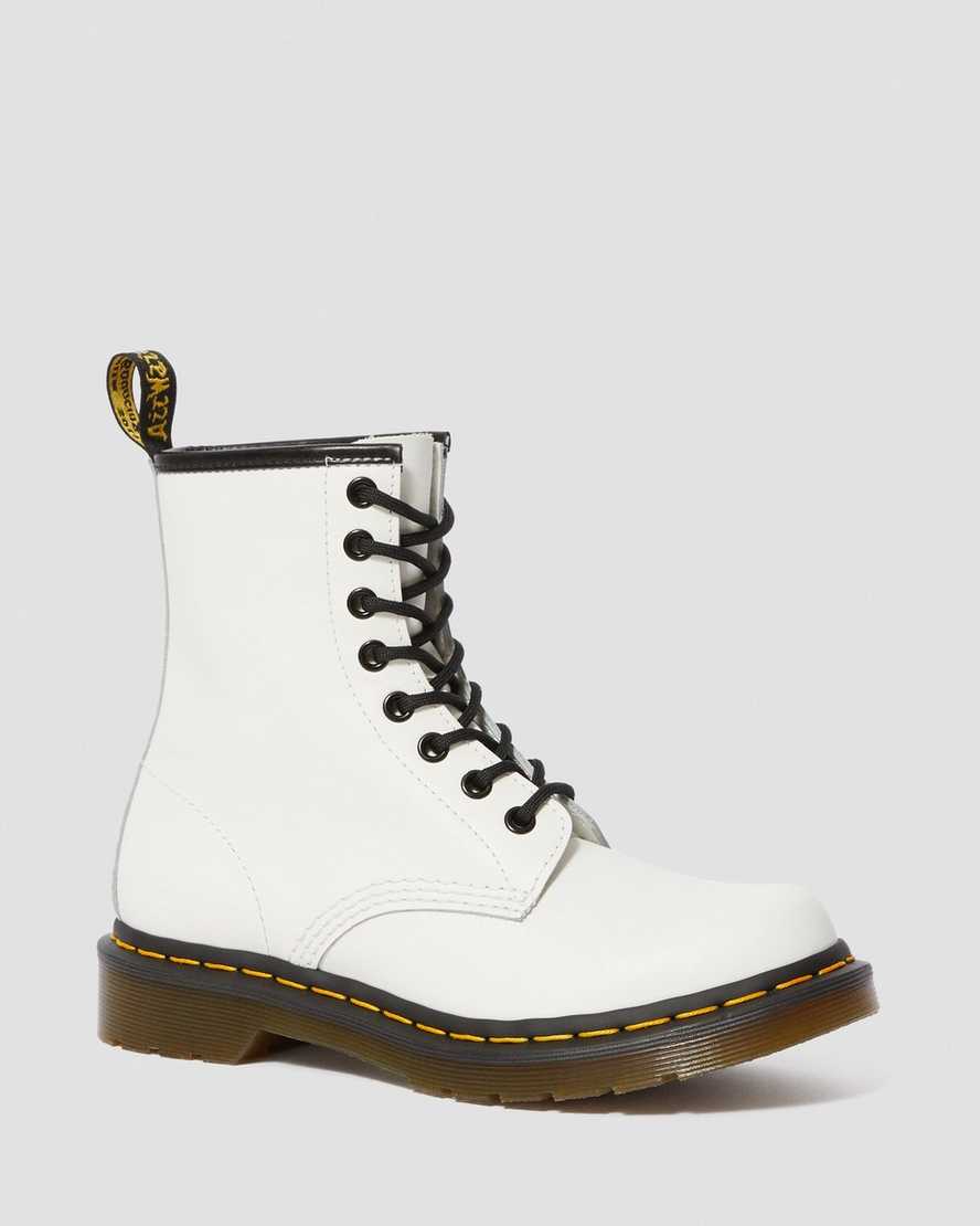 bílé dámské šněrovací boty dr. martens 1460 smooth
