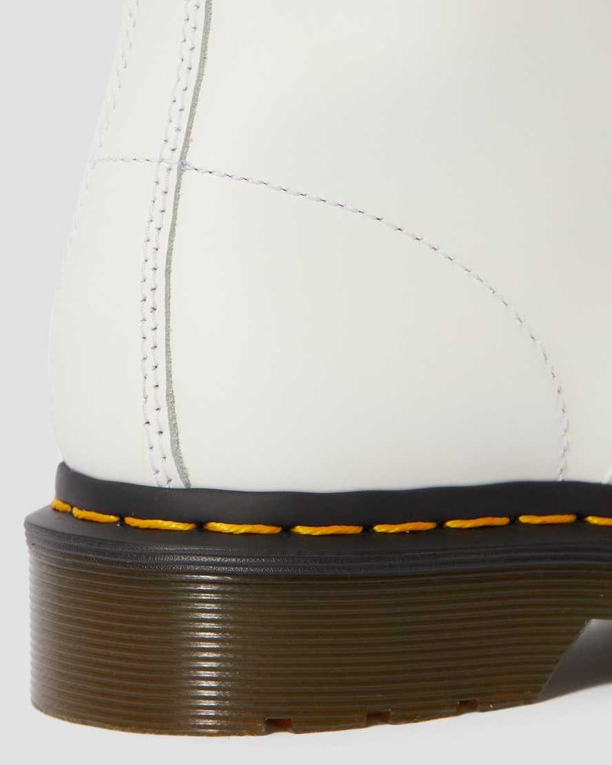 bílé dámské šněrovací boty dr. martens 1460 smooth
