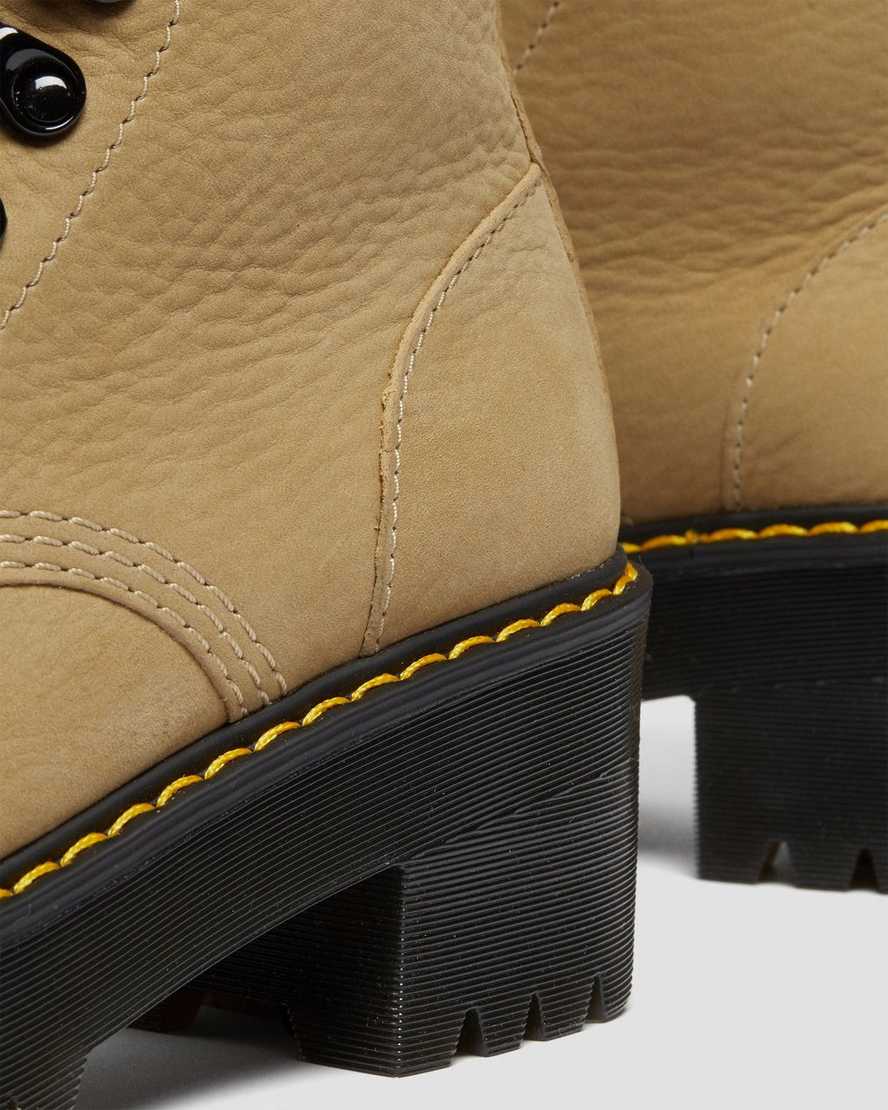 hnědé dámské šněrovací boty dr. martens leona