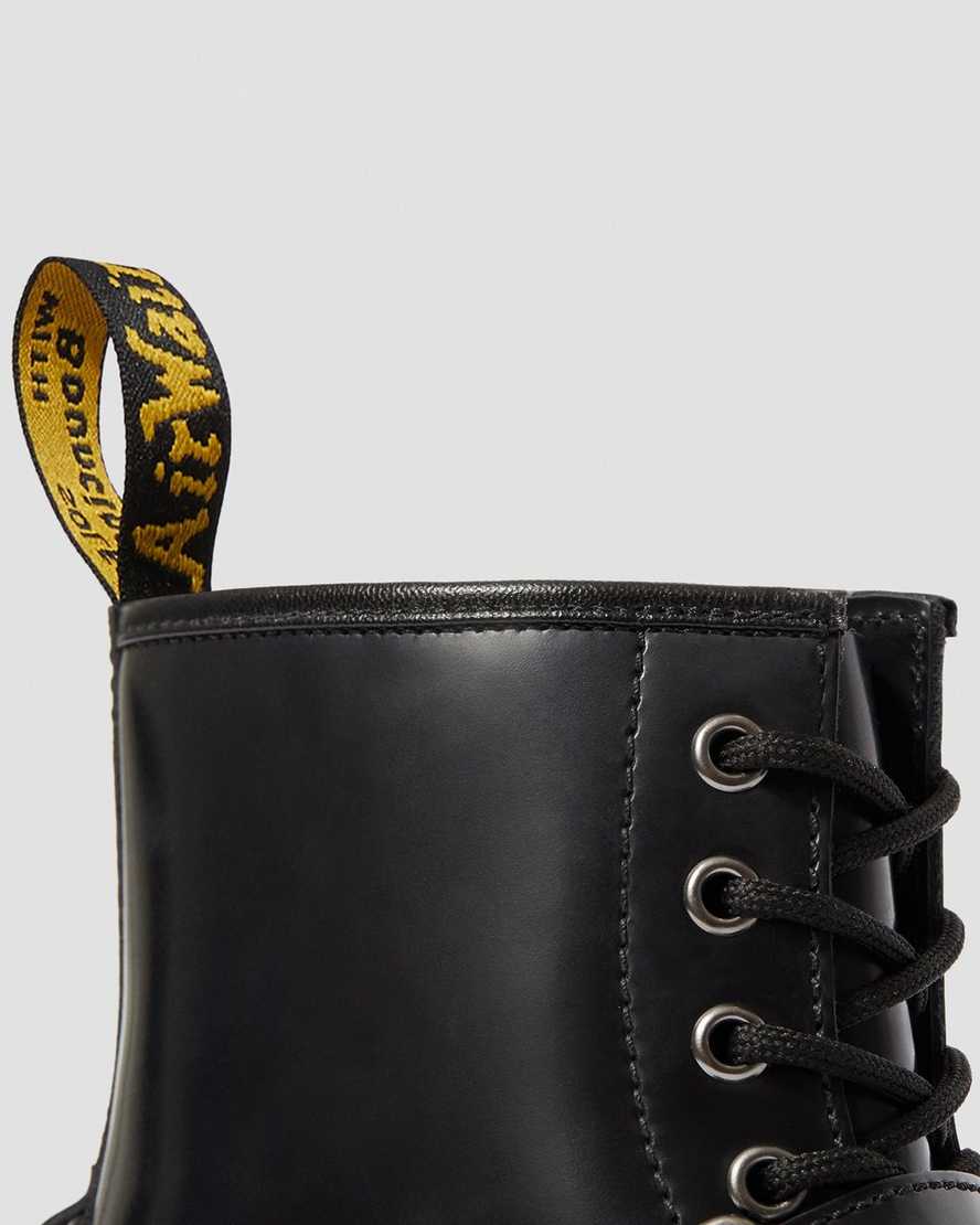 Černé dámské šněrovací boty dr. martens 1460 harness