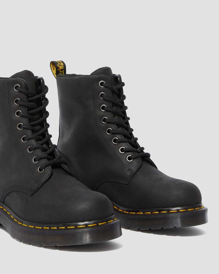 Černé nepromokavé dámské šněrovací boty dr. martens 1460