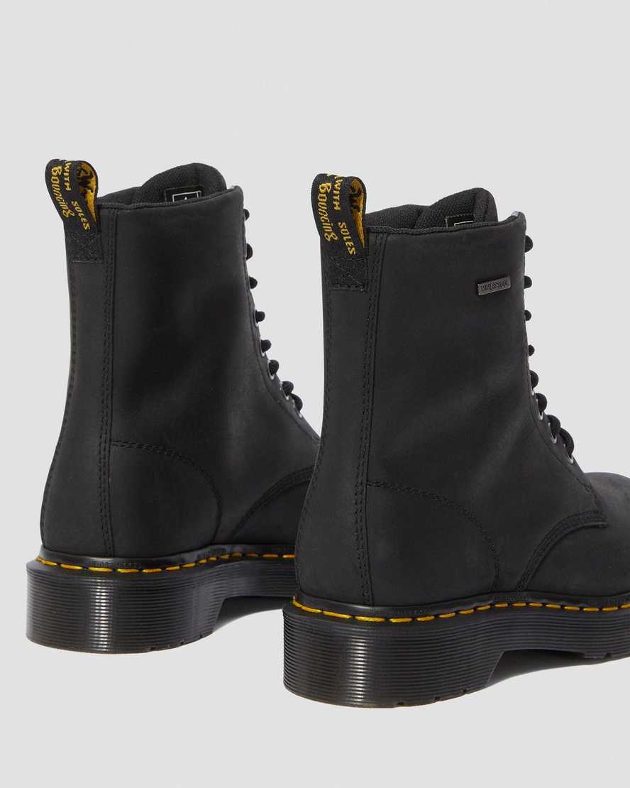 Černé nepromokavé dámské šněrovací boty dr. martens 1460