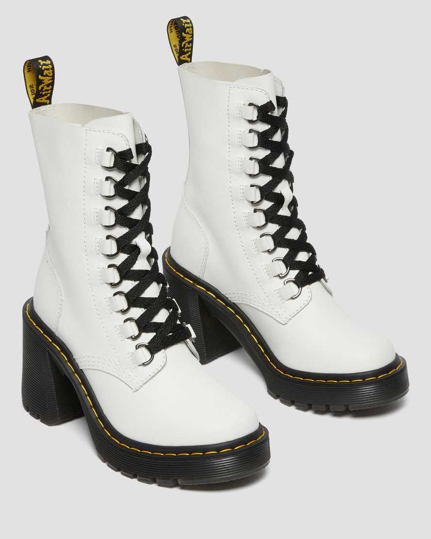 bílé dámské šněrovací boty dr. martens chesney na rozšířeném podpatku