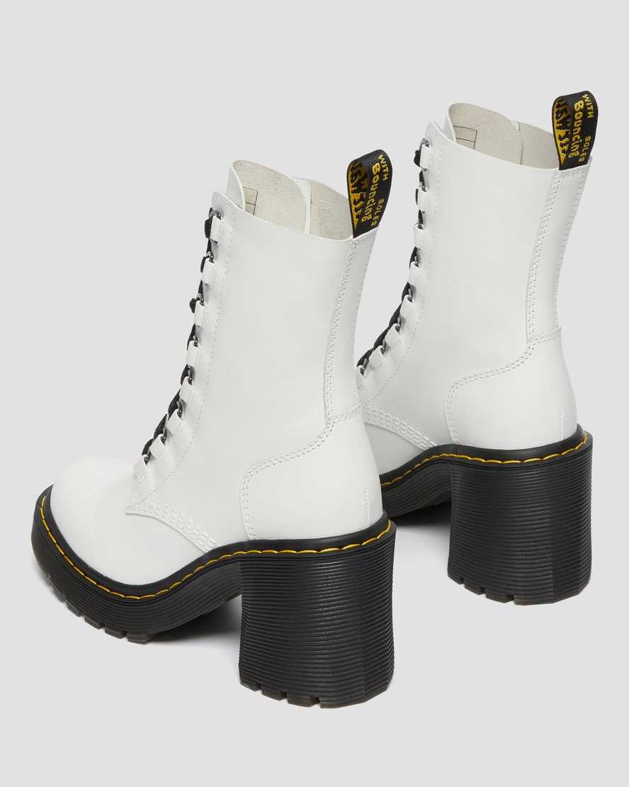 bílé dámské šněrovací boty dr. martens chesney na rozšířeném podpatku
