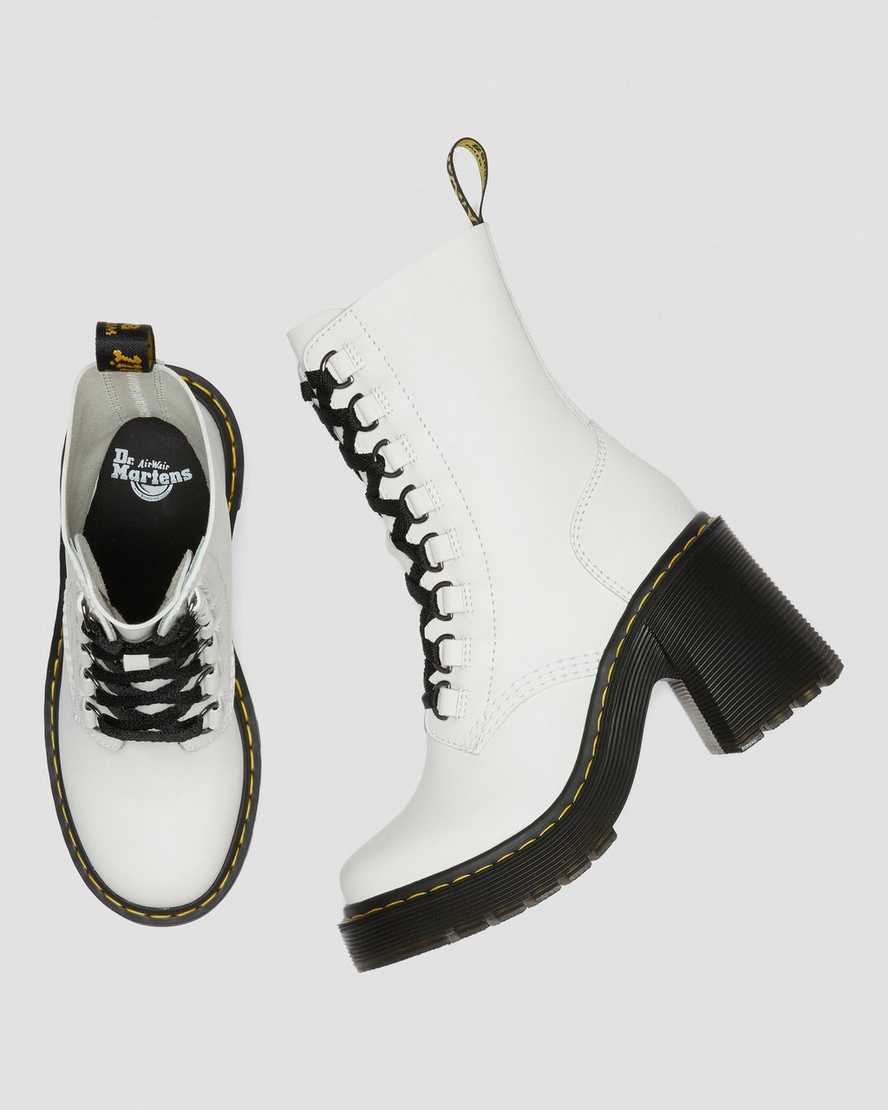 bílé dámské šněrovací boty dr. martens chesney na rozšířeném podpatku