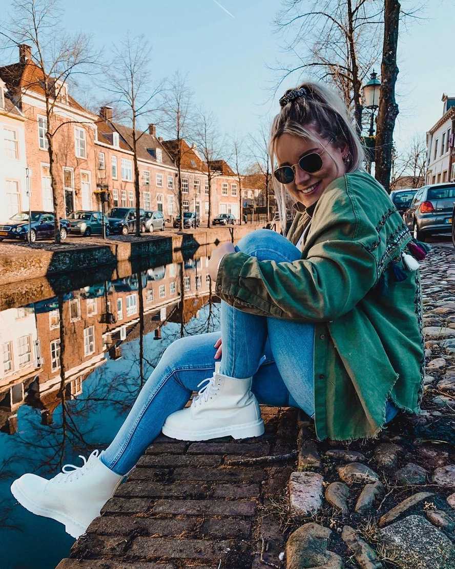 bílé dámské šněrovací boty dr. martens 1460 mono smooth
