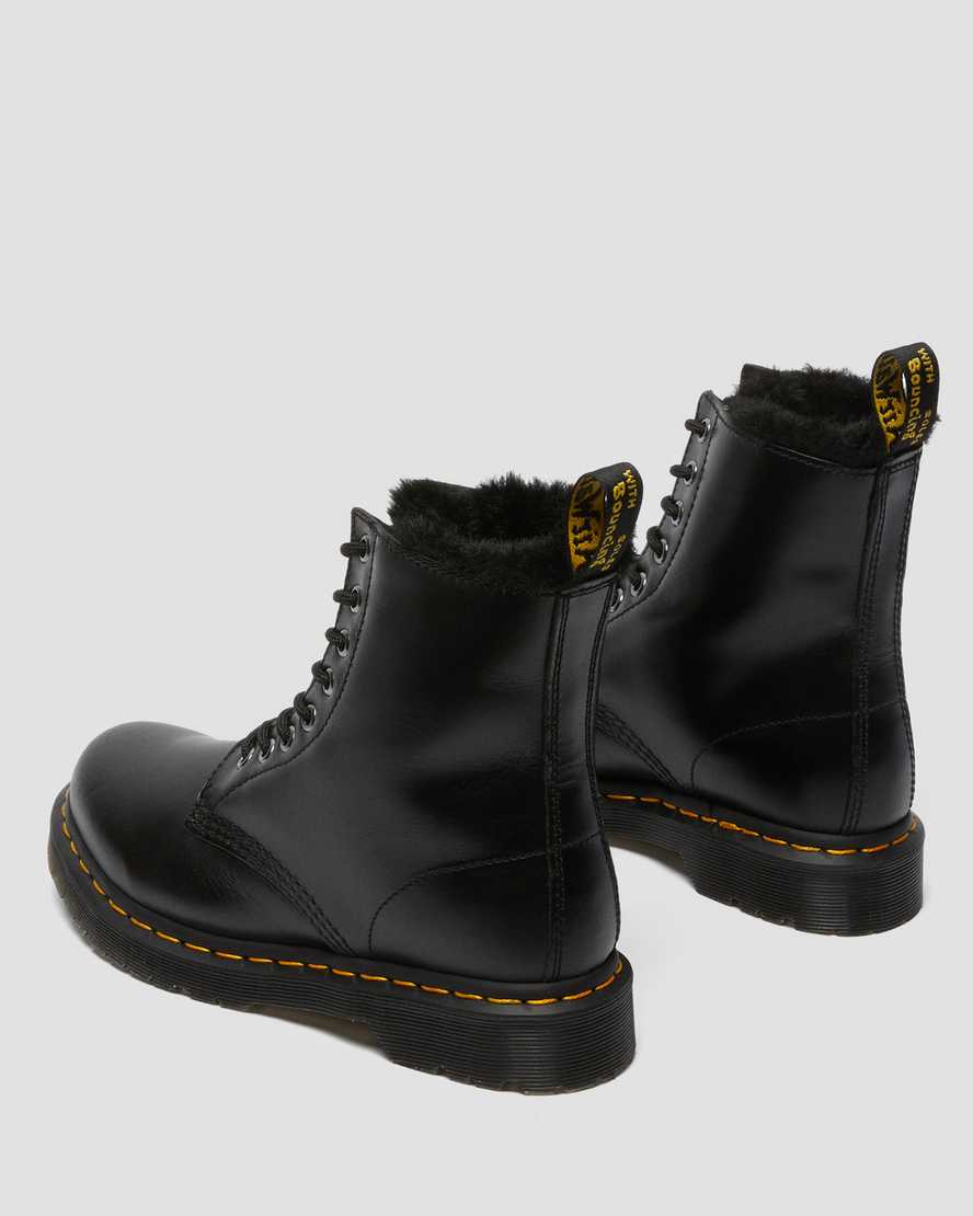 Černé dámské šněrovací boty dr. martens 1460 serena s umělou kožešinou