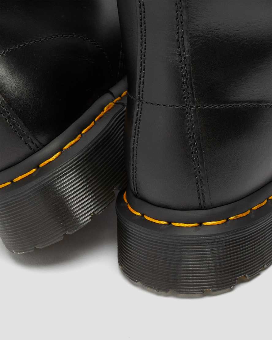Černé dámské šněrovací boty dr. martens 1460 serena s umělou kožešinou
