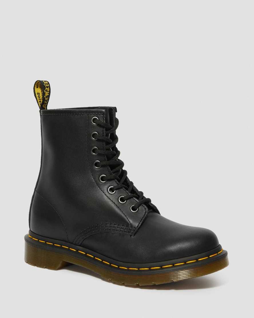 Černé dámské šněrovací boty dr. martens 1460 nappa