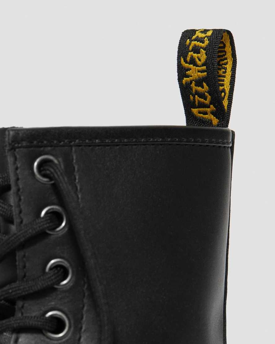 Černé dámské šněrovací boty dr. martens 1460 nappa