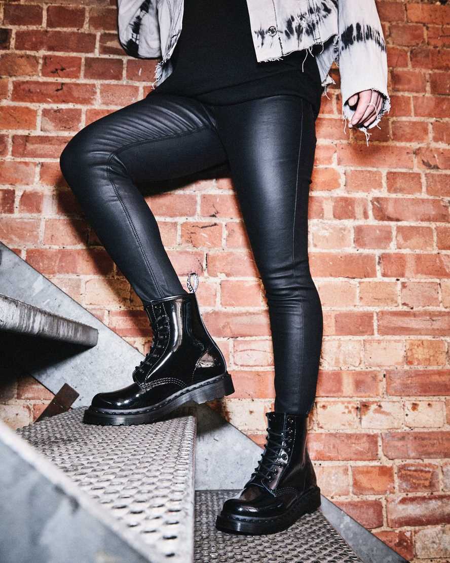 Černé dámské šněrovací boty dr. martens 1460 mono patent