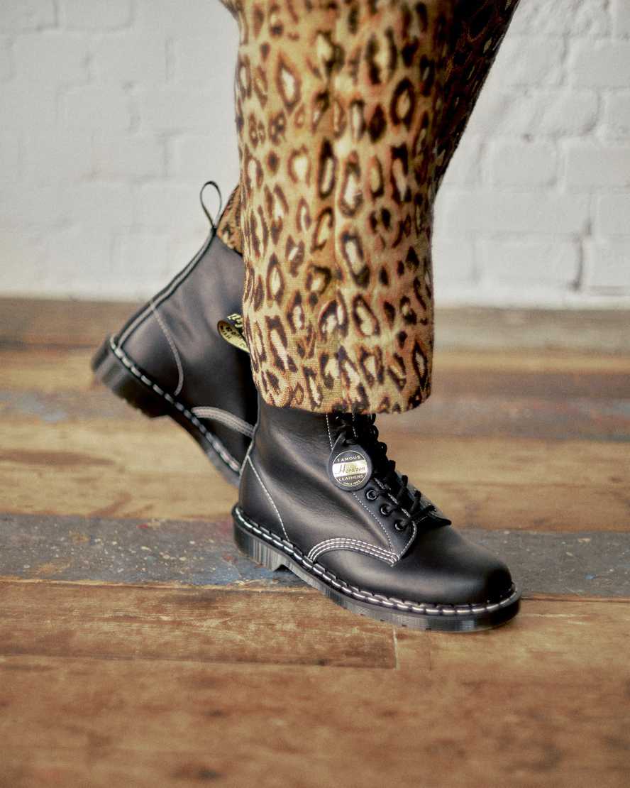 Černé dámské šněrovací boty dr. martens 1460 pascal cavalier