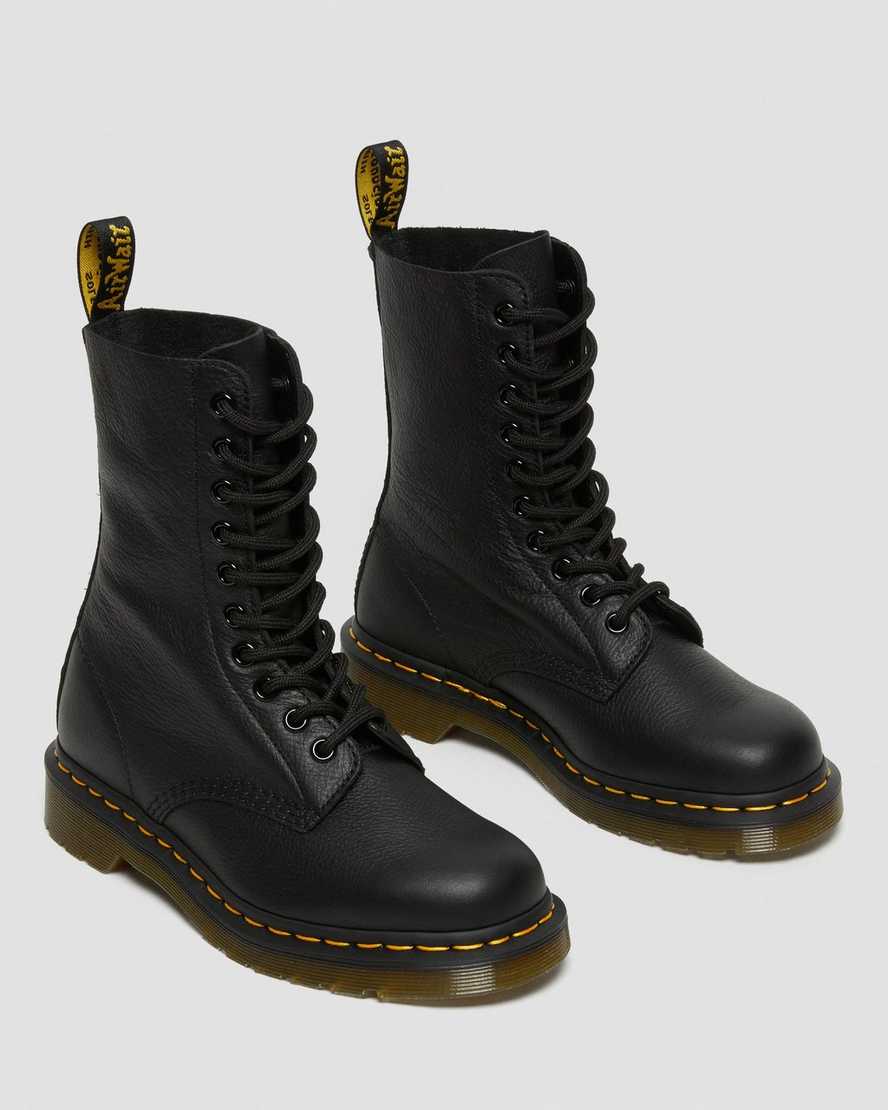 Černé dámské boty dr. martens 1490 virginia do poloviny lýtek