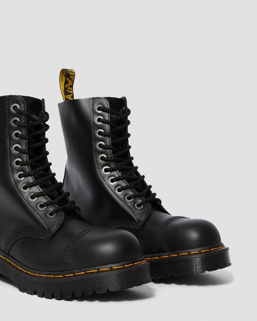 Černé dámské boty dr. martens 8761 bxb do poloviny lýtek