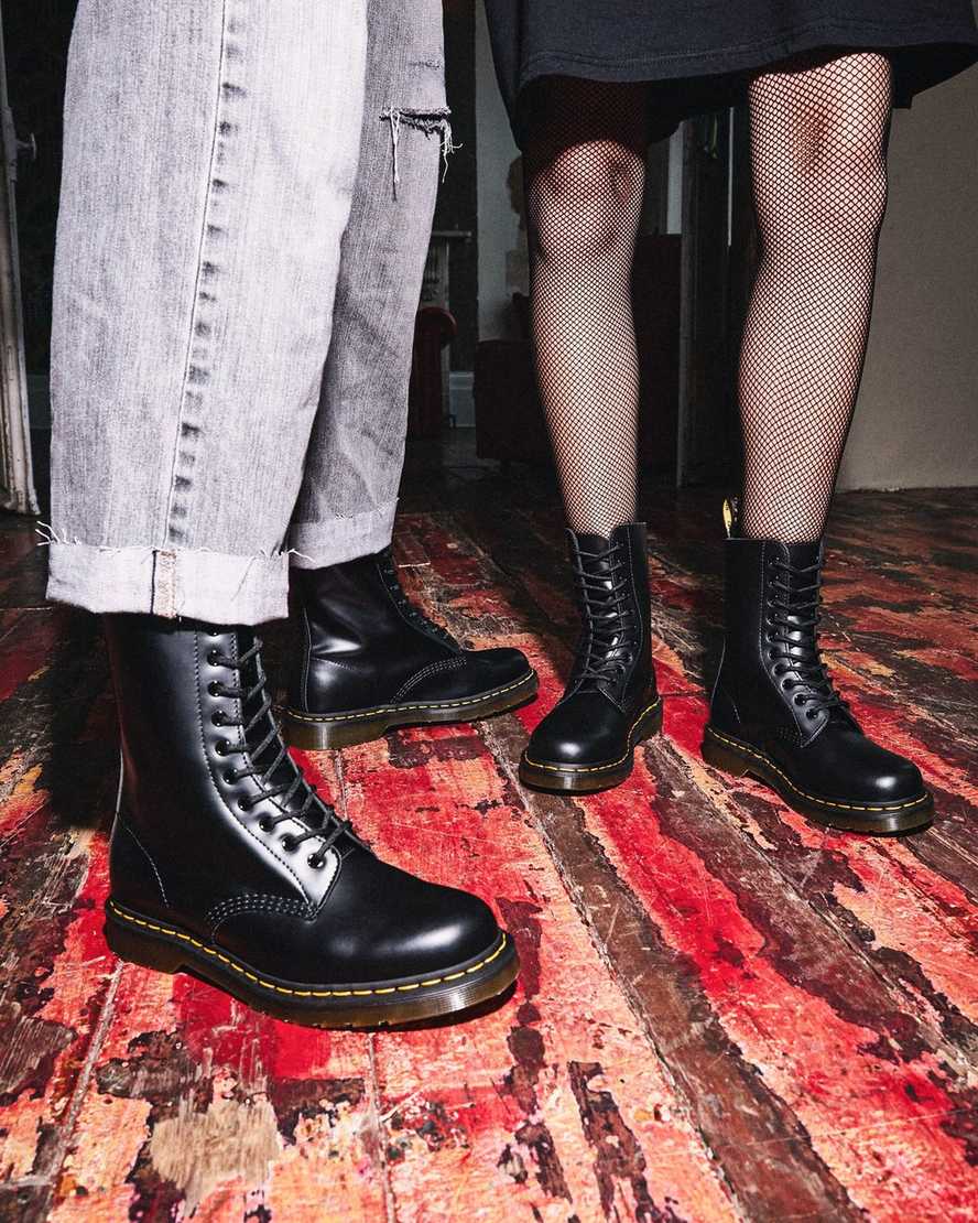 Černé dámské boty dr. martens 1490 smooth do poloviny lýtek