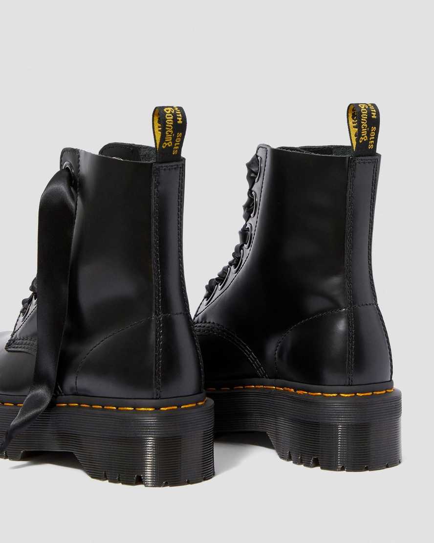 Černé dámské boty na platformě dr. martens molly