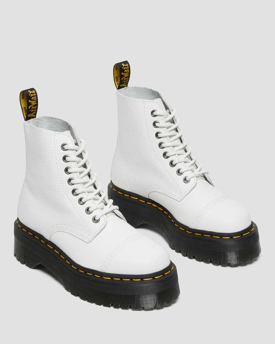 bílé dámské boty na platformě dr. martens sinclair