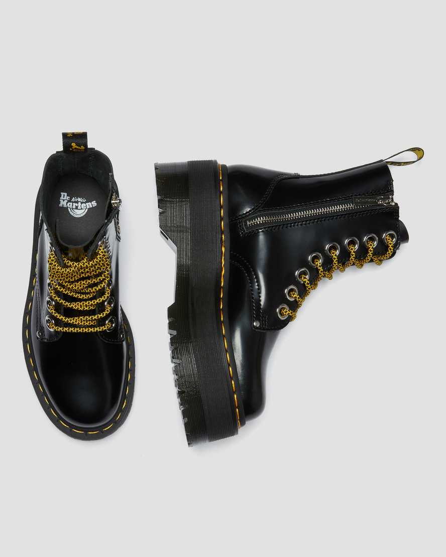 Černé dámské boty na platformě dr. martens jadon max