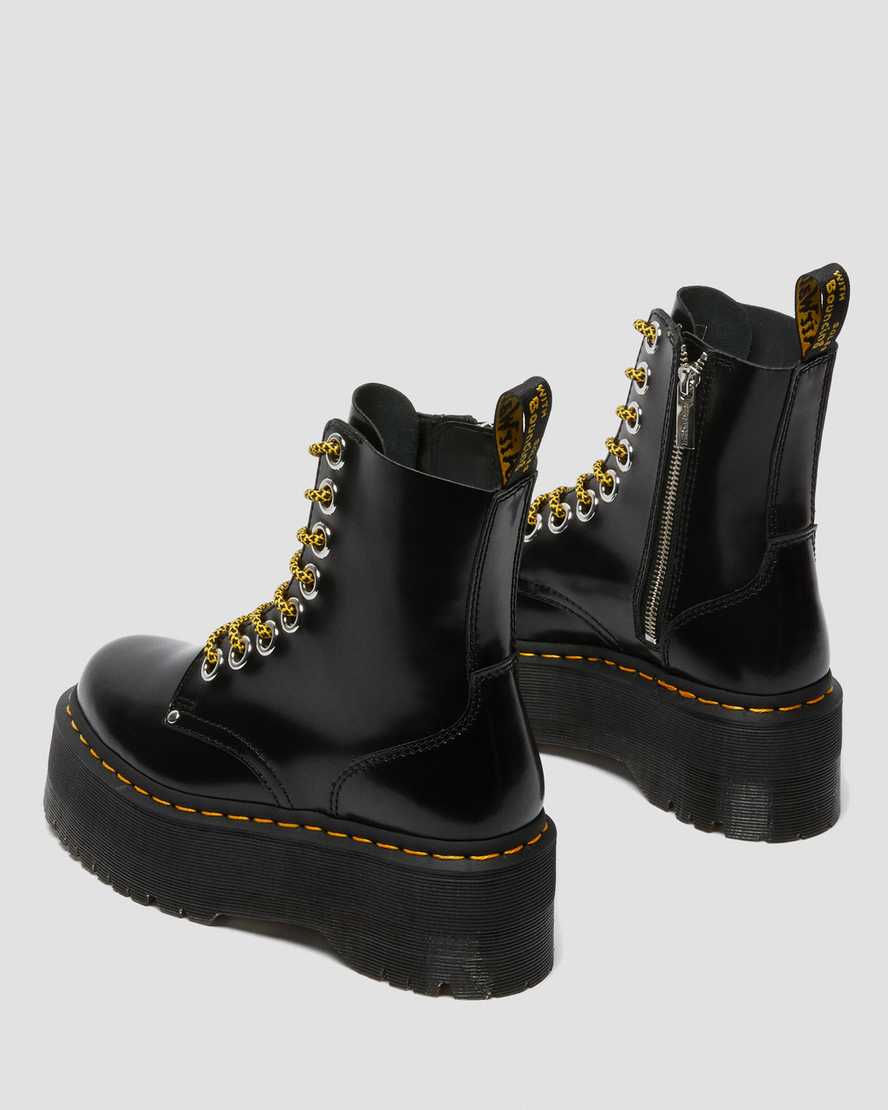 Černé dámské boty na platformě dr. martens jadon max